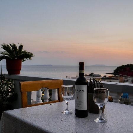 Sea Breeze Rooms Himare Exterior photo