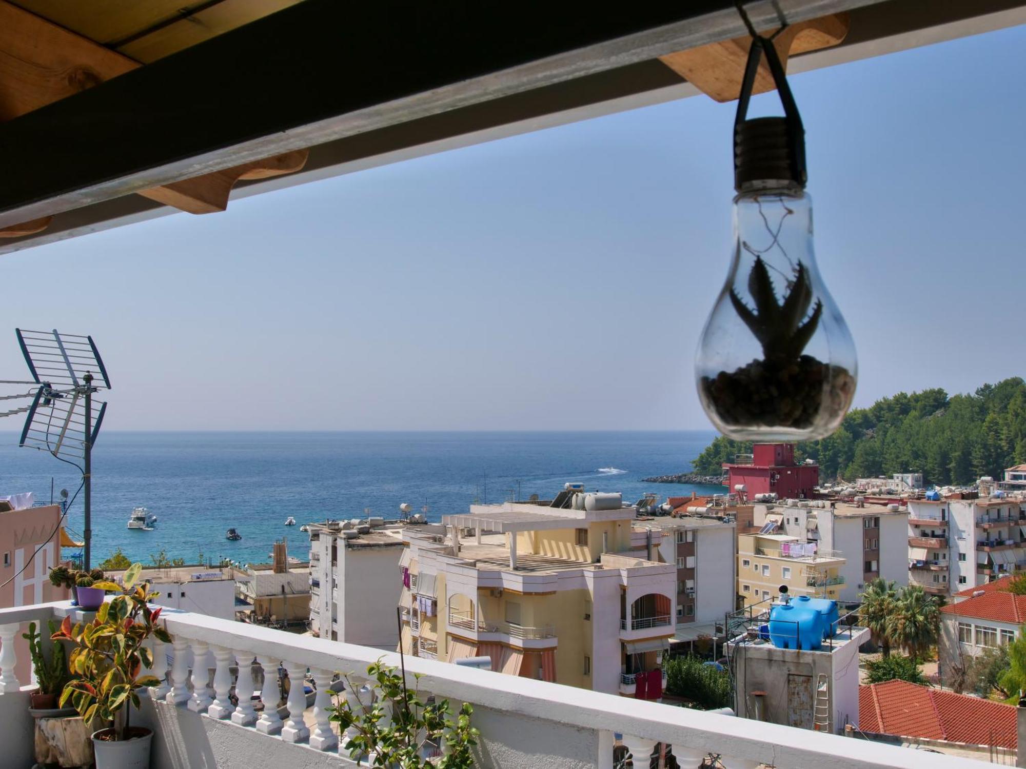 Sea Breeze Rooms Himare Exterior photo