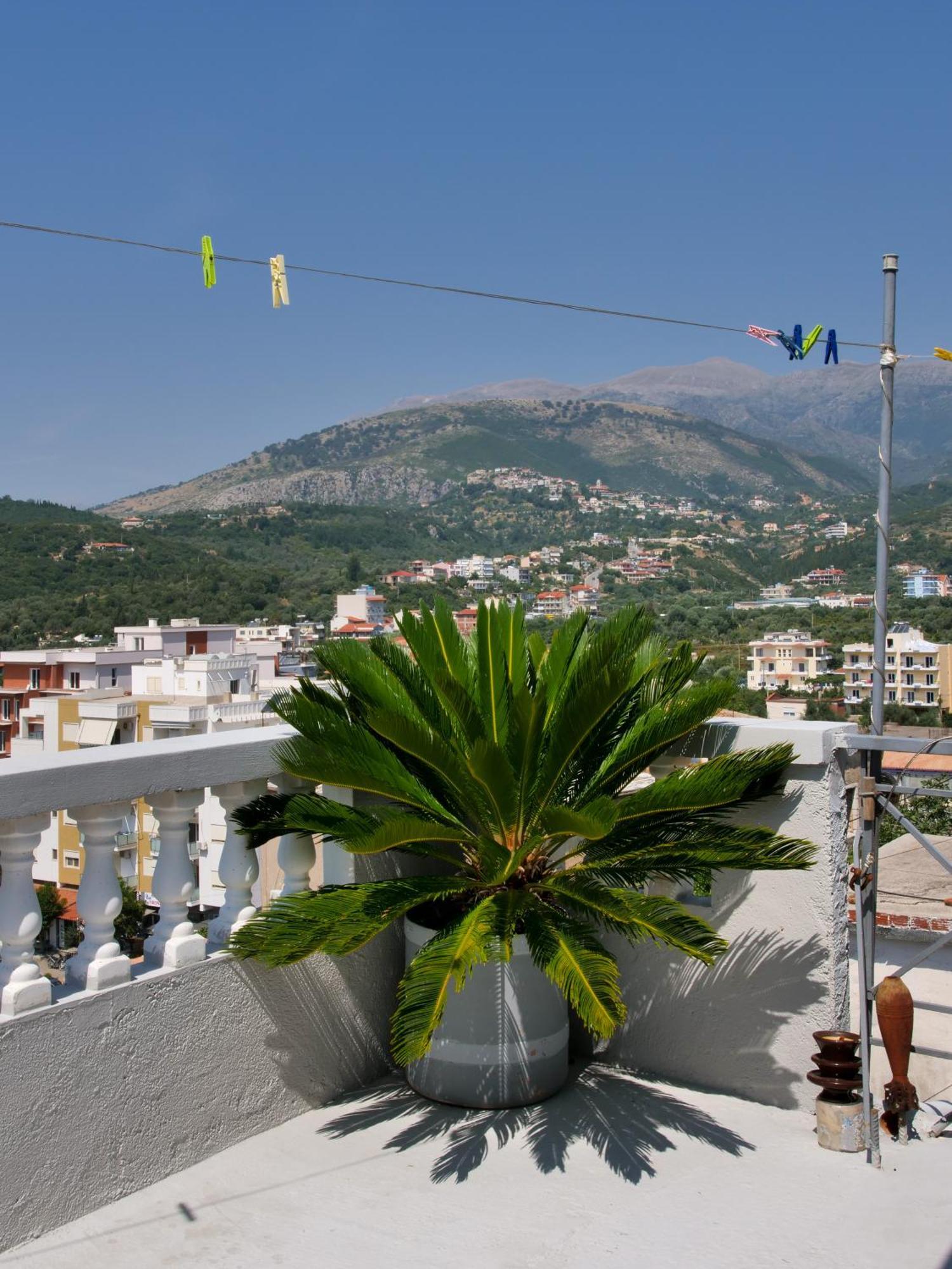 Sea Breeze Rooms Himare Exterior photo
