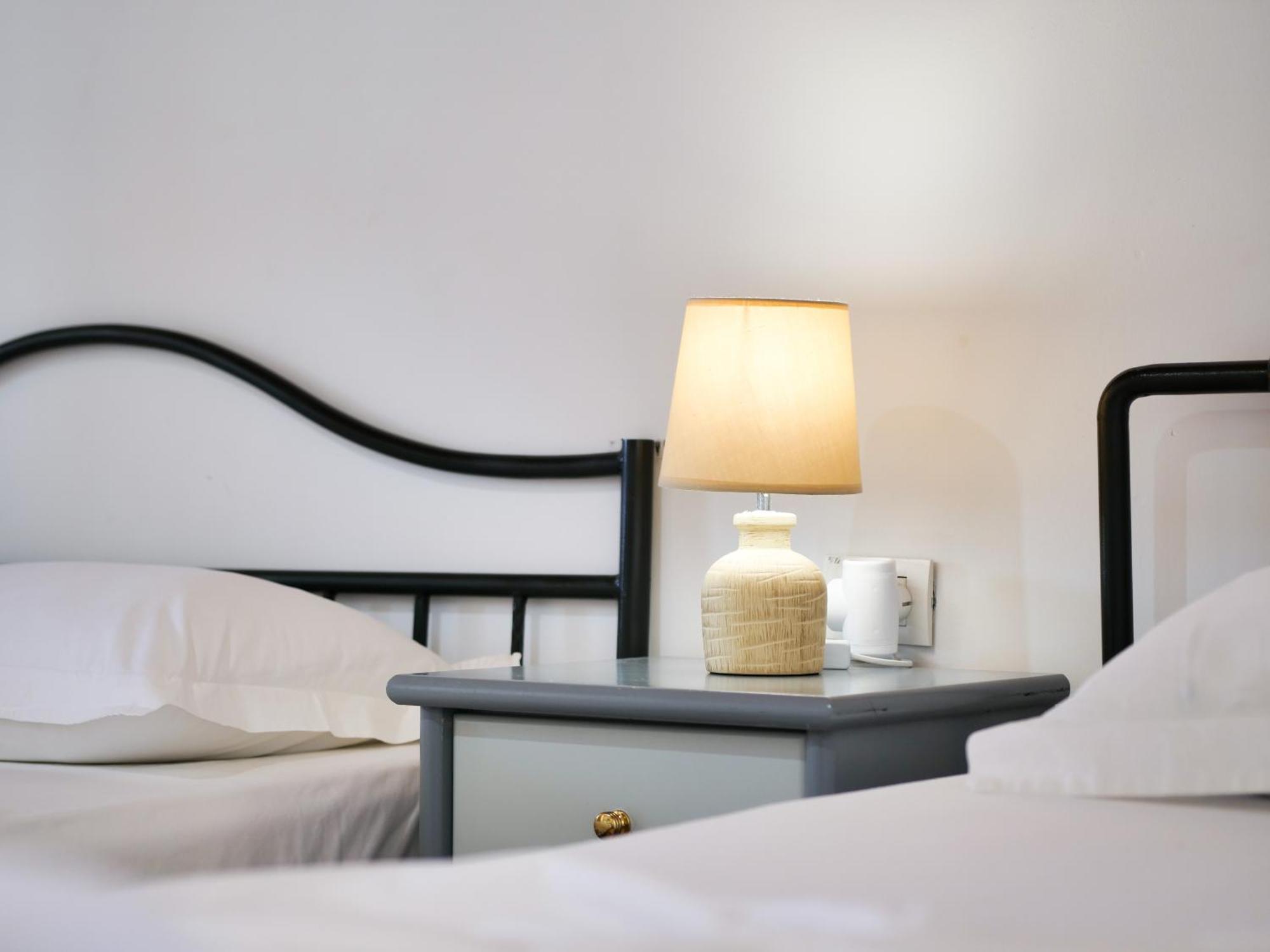 Sea Breeze Rooms Himare Exterior photo