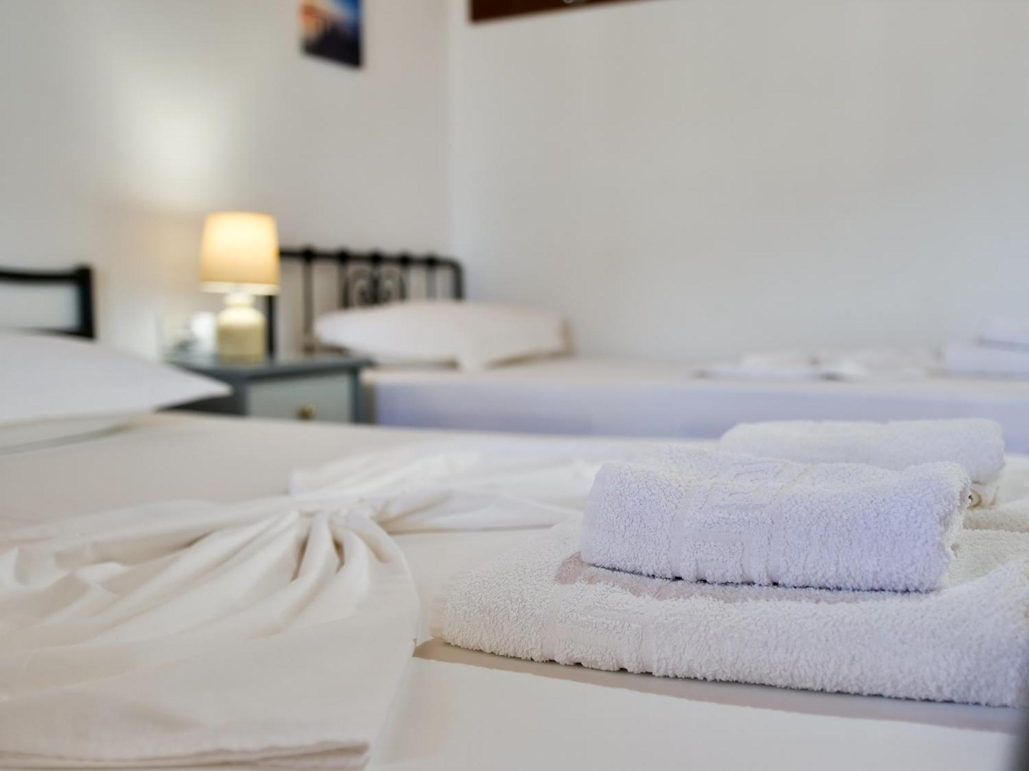 Sea Breeze Rooms Himare Exterior photo